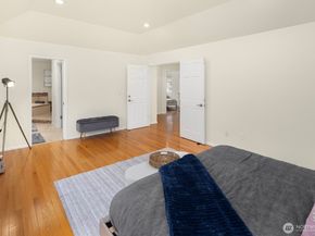 14916 NE 76th Court, Redmond WA 98052