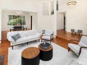 14916 NE 76th Court, Redmond WA 98052