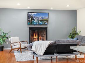 14916 NE 76th Court, Redmond WA 98052