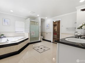 2118 246th Avenue SE, Sammamish WA 98075