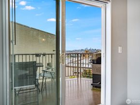 4020 Aurora Avenue N 403, Seattle WA 98104