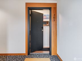 4020 Aurora Avenue N 403, Seattle WA 98104