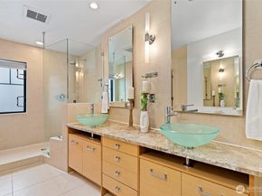 10595 NE 12th Place 102, Bellevue WA 98004