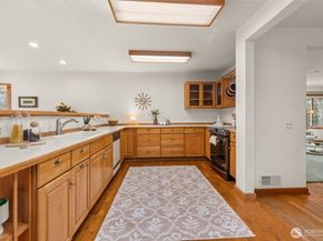 9619 SW 268th Street, Vashon WA 98070