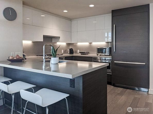 588 Bell Street 1102, Seattle WA 98121