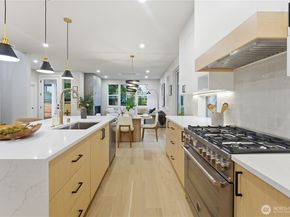 9016 124th Lane NE, Kirkland WA 98033