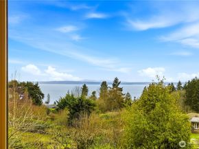 18757 Ridgefield Road NW, Shoreline WA 98177