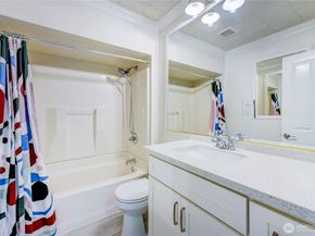 1048 S Director Street, Seattle WA 98108
