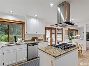 18632 29th Avenue SE, Bothell WA 98012