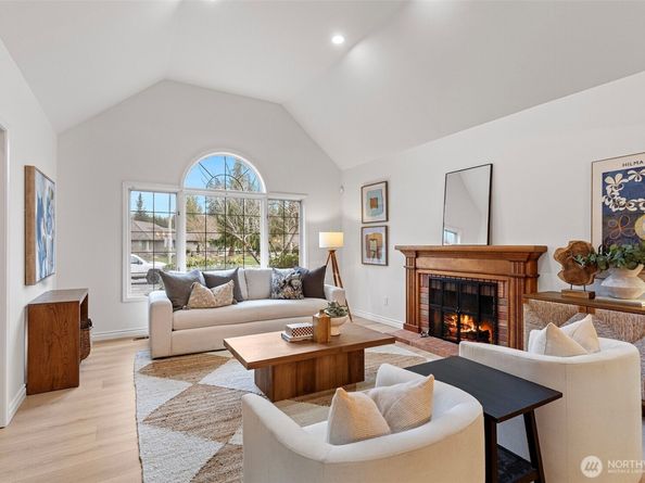 18632 29th Avenue SE, Bothell WA 98012