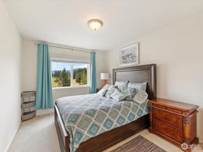 7041 Eagle Lake Drive SE, Snoqualmie WA 98065