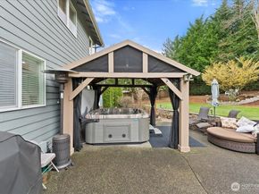 7041 Eagle Lake Drive SE, Snoqualmie WA 98065