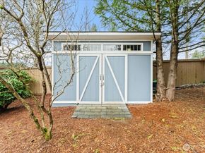 7041 Eagle Lake Drive SE, Snoqualmie WA 98065