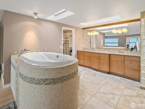 505 S Marine Hills Way, Federal Way WA 98003