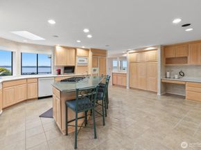 505 S Marine Hills Way, Federal Way WA 98003