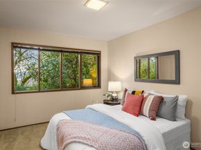 8440 W Mercer Way, Mercer Island WA 98040