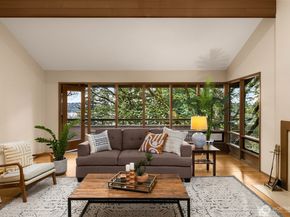 8440 W Mercer Way, Mercer Island WA 98040