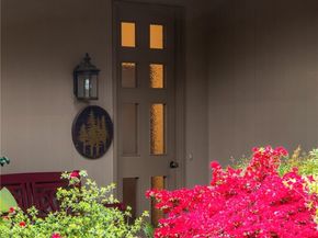 8440 W Mercer Way, Mercer Island WA 98040