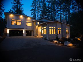 13982 Manzanita Road NE, Bainbridge Island WA 98110