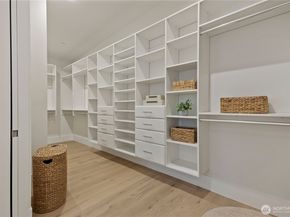 13982 Manzanita Road NE, Bainbridge Island WA 98110