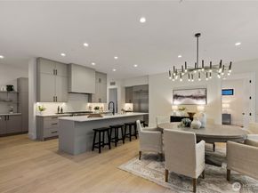 13982 Manzanita Road NE, Bainbridge Island WA 98110