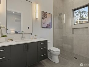 13982 Manzanita Road NE, Bainbridge Island WA 98110