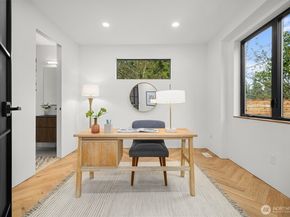 10733 17th Avenue NE, Seattle WA 98125