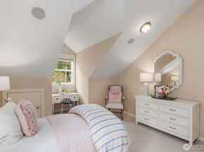 9843 NE 25th Street, Bellevue WA 98004