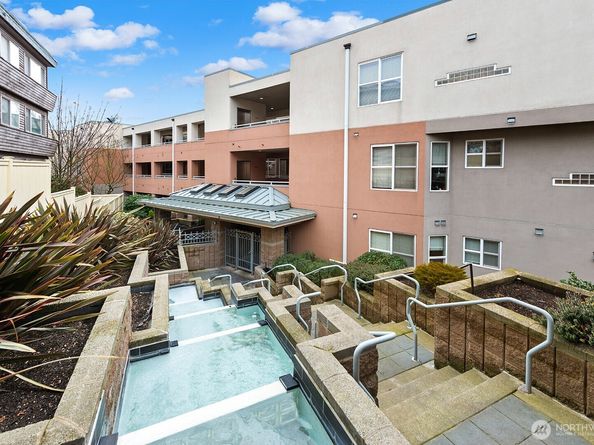 3900 2nd Avenue NE 207, Seattle WA 98105