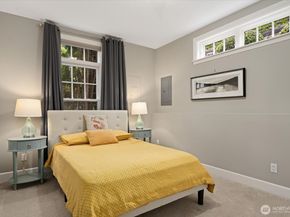 10207 NE 60th Street, Kirkland WA 98033