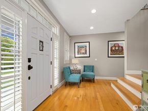 10207 NE 60th Street, Kirkland WA 98033