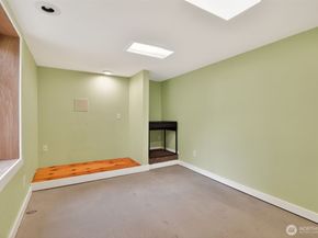 6522 38th Avenue NE, Seattle WA 98115