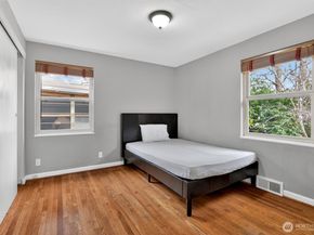 6522 38th Avenue NE, Seattle WA 98115