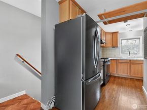 6522 38th Avenue NE, Seattle WA 98115