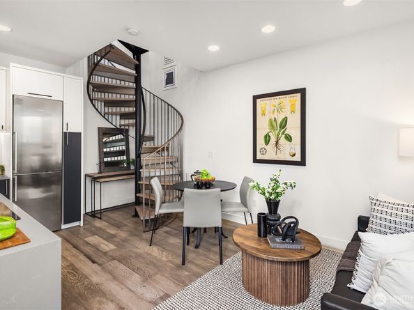 1116 13th Avenue C, Seattle WA 98122