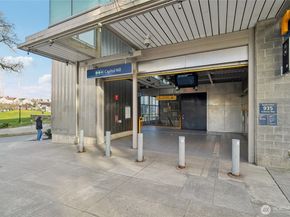 717 E Denny Way 4B, Seattle WA 98122