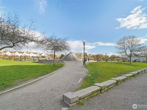 717 E Denny Way 4B, Seattle WA 98122