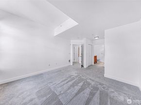 3150 W Government Way 407, Seattle WA 98199