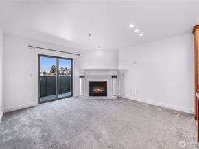 3150 W Government Way 407, Seattle WA 98199