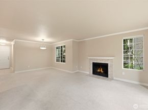 10016 NE 120th Lane F201, Kirkland WA 98034