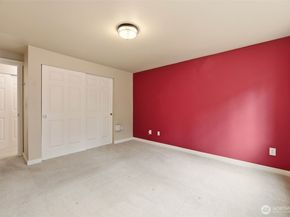 10016 NE 120th Lane F201, Kirkland WA 98034