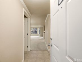 10016 NE 120th Lane F201, Kirkland WA 98034