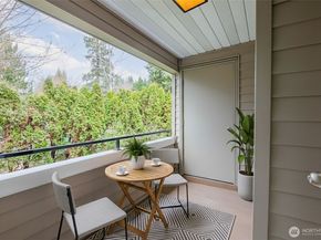 10016 NE 120th Lane F201, Kirkland WA 98034