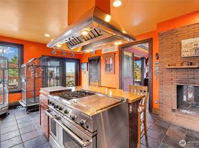 1602 Rucker Ave, Everett WA 98201