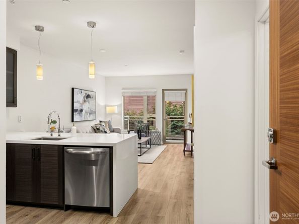 1760 NW 56th Street 309, Seattle WA 98107