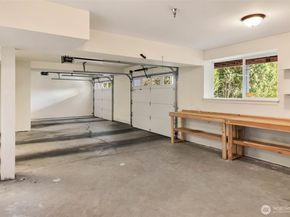 17122 32nd Avenue NE, Lake Forest Park WA 98155