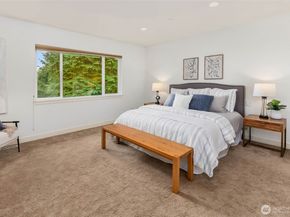 17122 32nd Avenue NE, Lake Forest Park WA 98155