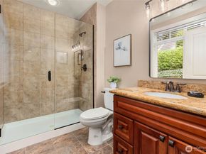 17122 32nd Avenue NE, Lake Forest Park WA 98155