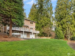 17122 32nd Avenue NE, Lake Forest Park WA 98155