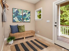 17122 32nd Avenue NE, Lake Forest Park WA 98155